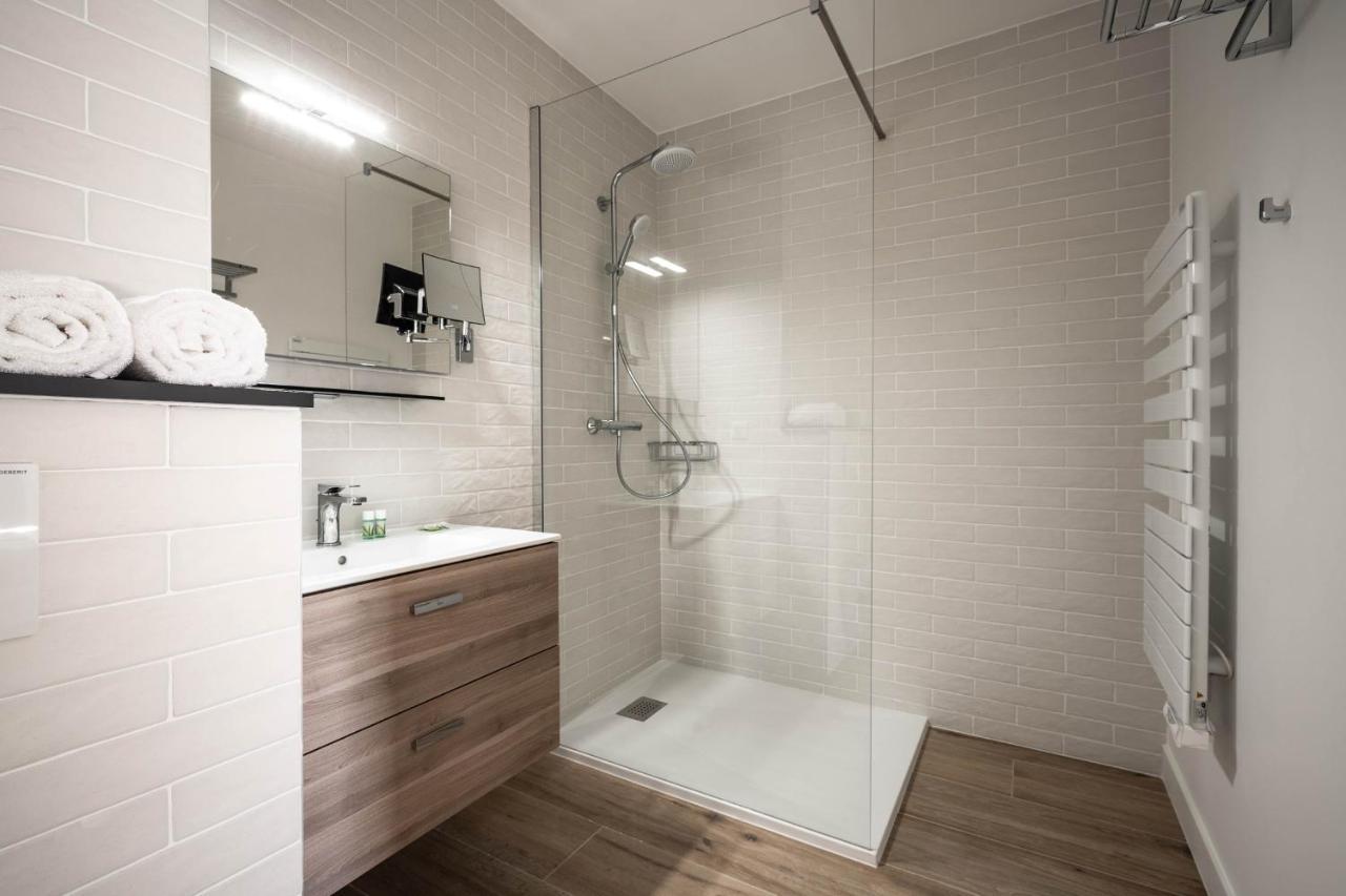 Standard Studio,977272333:JPEG